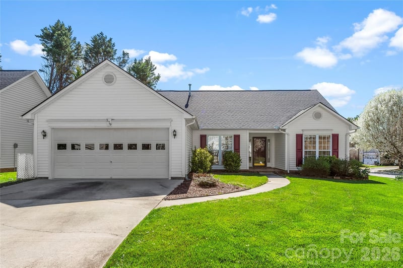 279 Stonehollow Road, Fletcher, NC - 3 beds, 2 baths, 1,531 sqft - $369,000