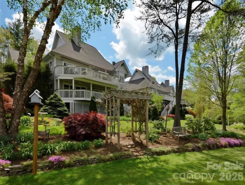 38 Highland Pointe Drive, Weaverville, NC - 3 beds, 3.5 baths, 3,048 sqft - $749,000