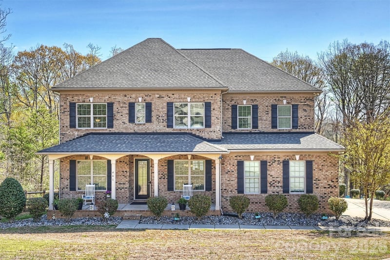461 Swift Creek Cove, Lake Wylie, SC - 4 beds, 5 baths, 4,967 sqft - $875,000