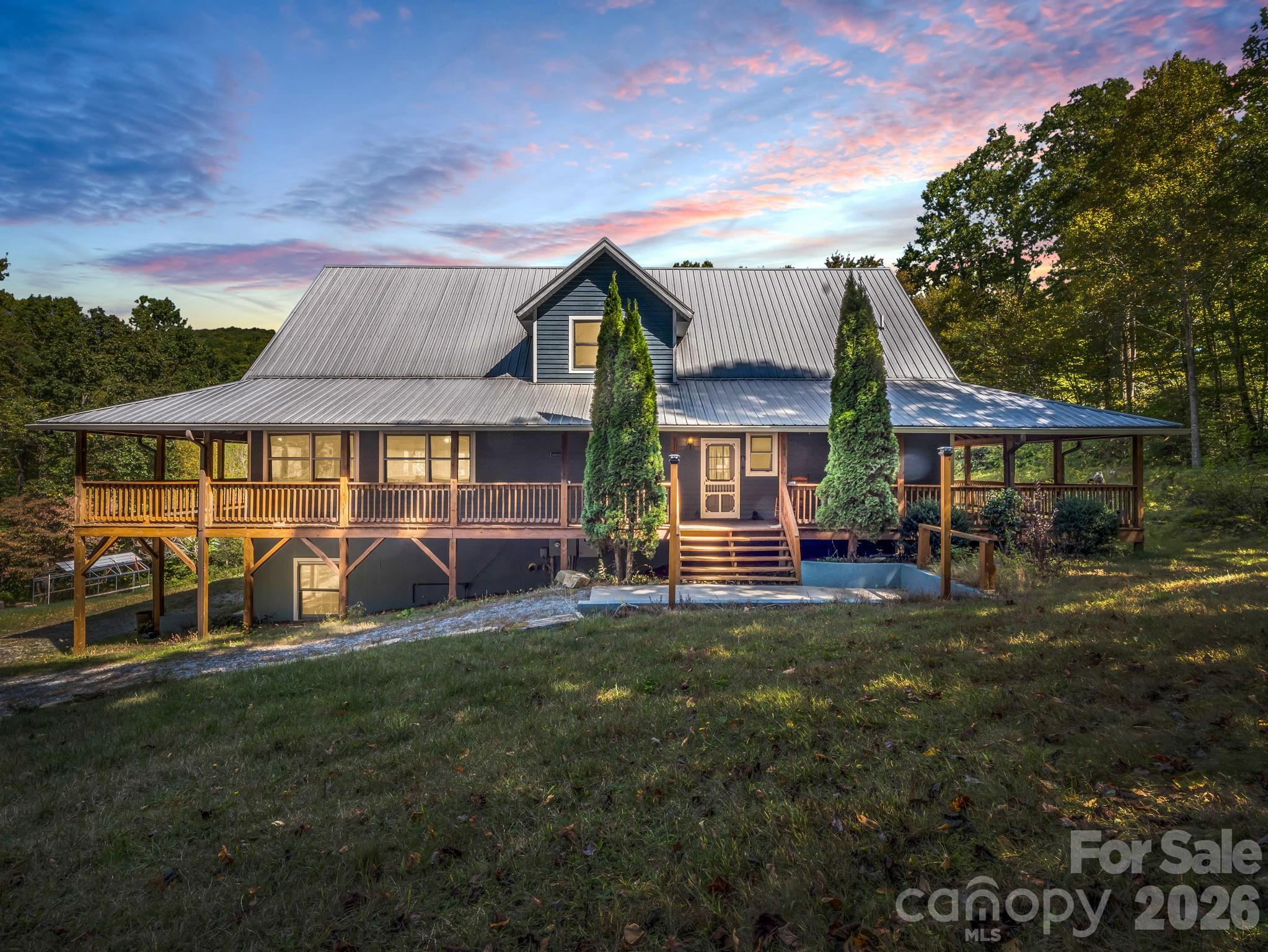 119 Mountain Bluff, Hendersonville, NC. property listing photo