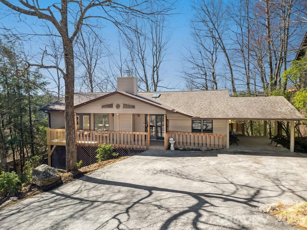 416 Kanasgowa, Brevard, NC. property listing photo