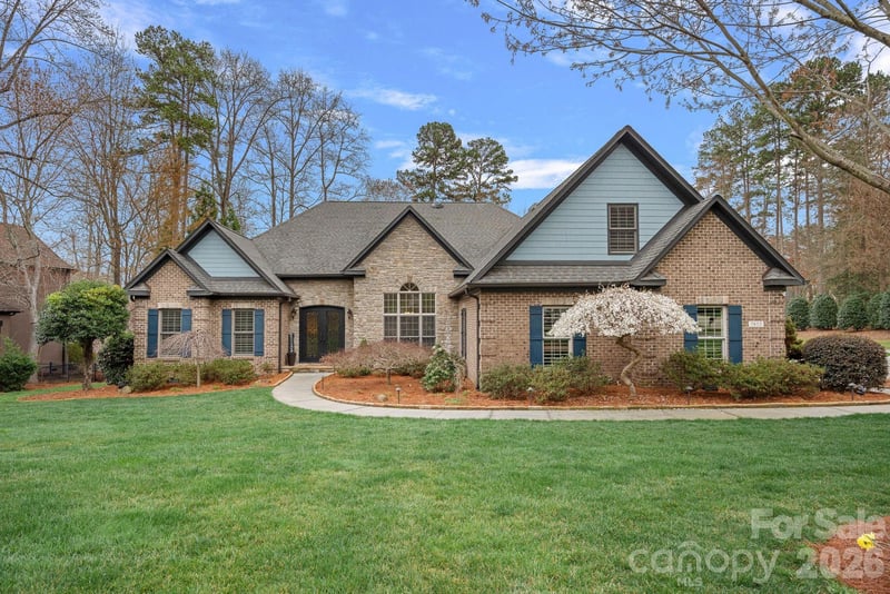 7832 Chapel Creek, Denver, NC - 5 beds, 4 baths, 4,571 sqft - $1,100,000