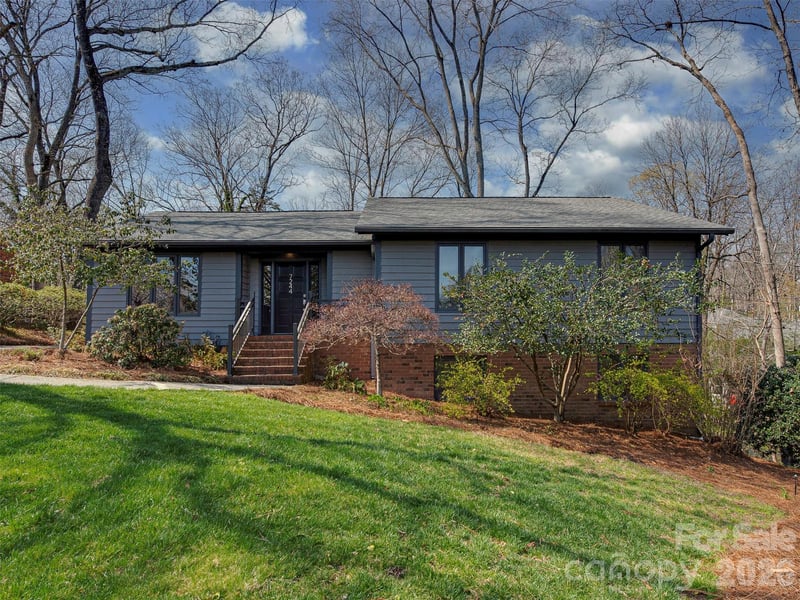 7244 Terrace, Charlotte, NC - 4 beds, 3 baths, 2,496 sqft - $775,000