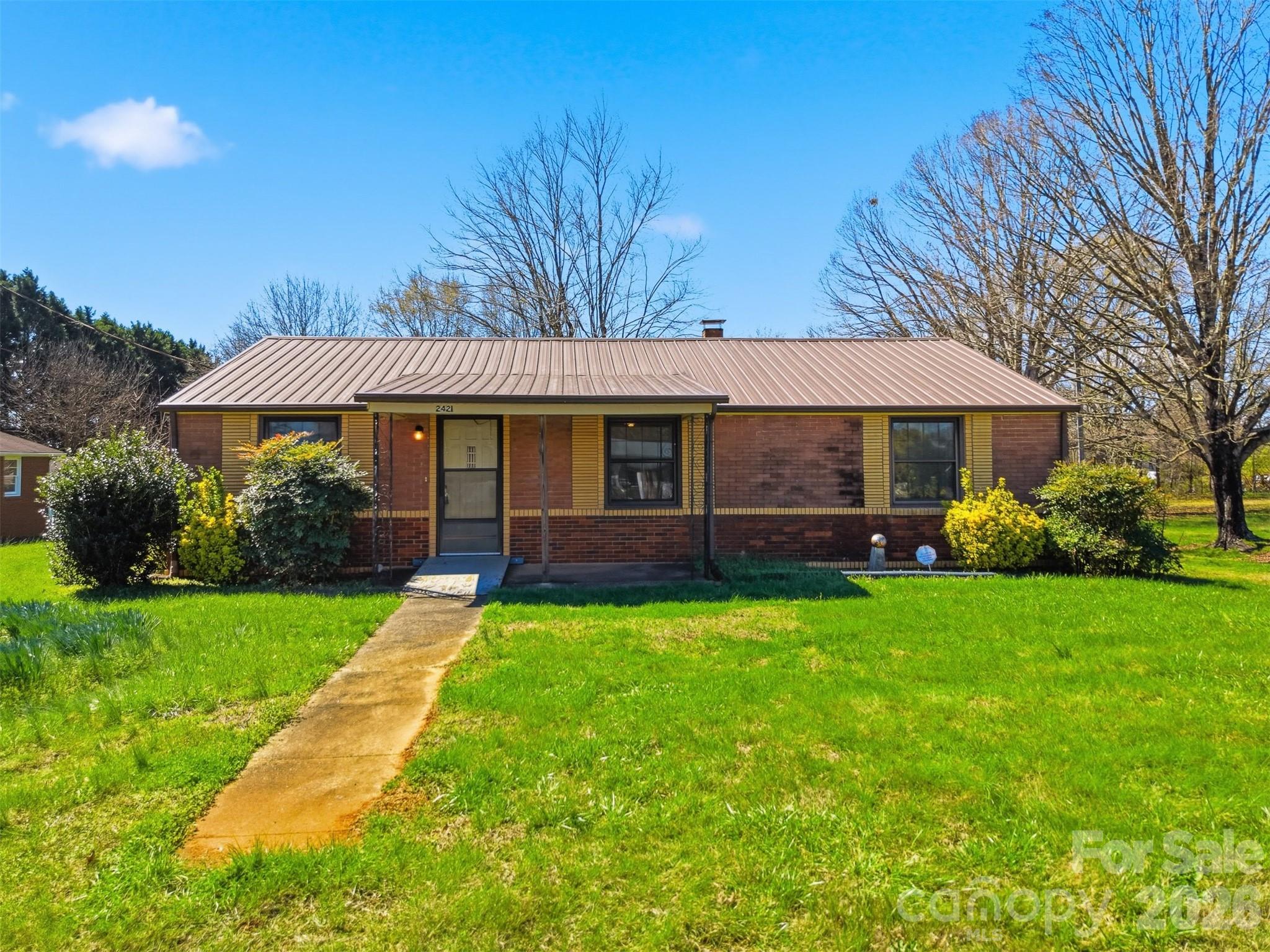 2421 35th Street Court NE, Hickory, NC. property listing photo
