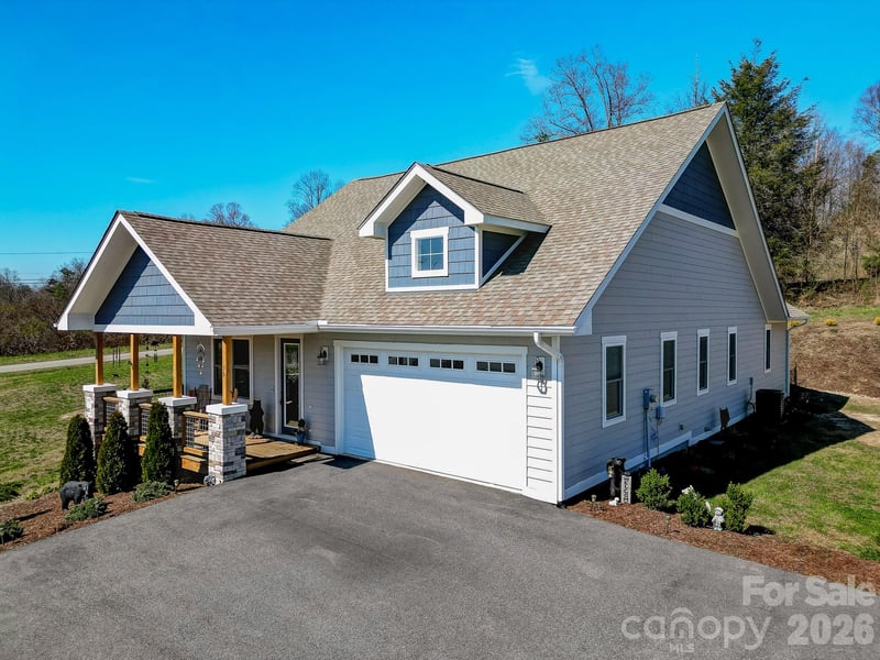 35 Cider Hill Lane, Hendersonville, NC - 3 beds, 2 baths, 1,892 sqft - $607,500