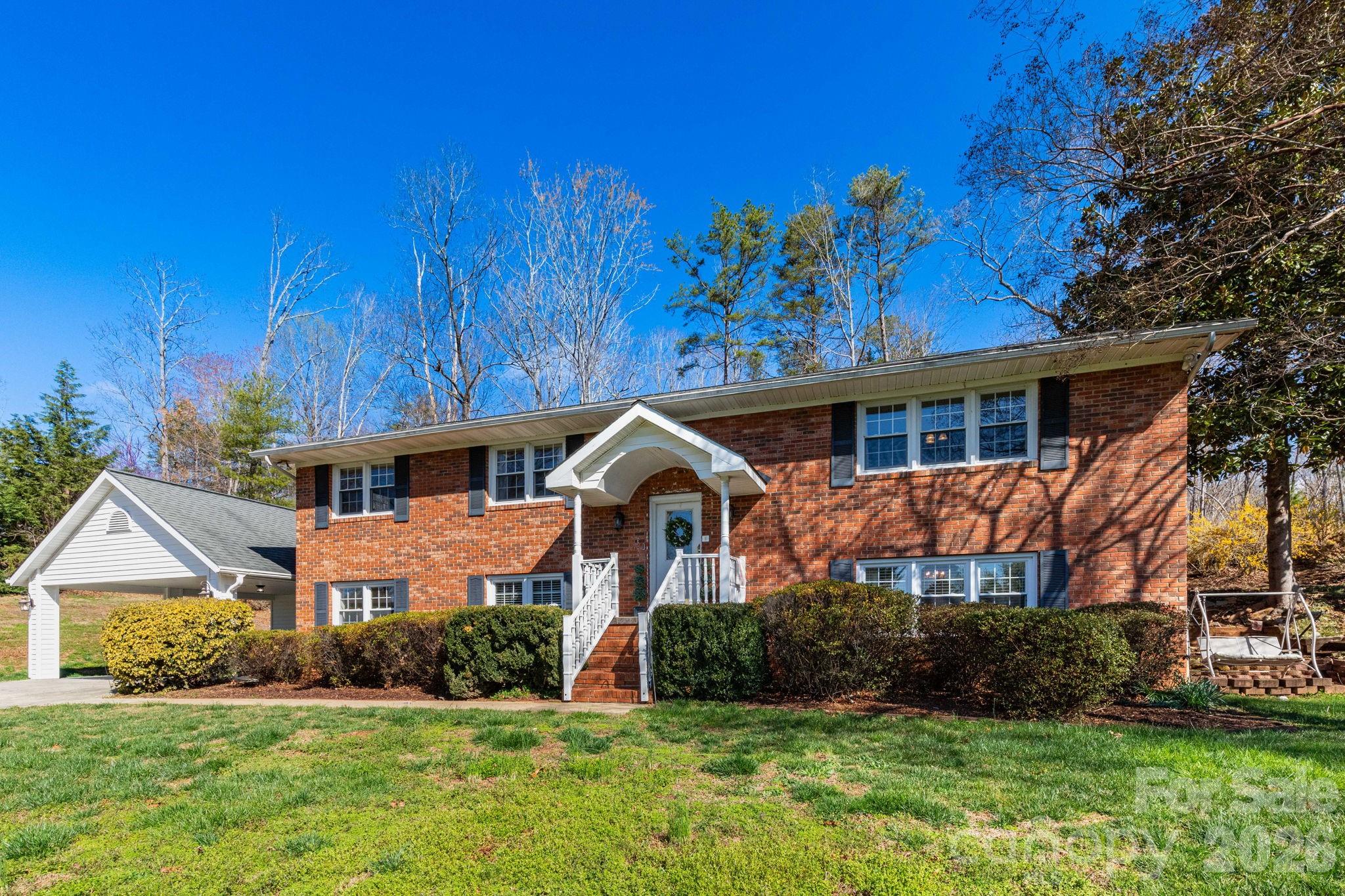 143 Devonwood Drive, Marion, NC. property listing photo