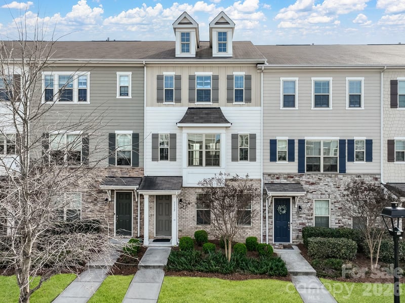 1112 Doveridge Street, Charlotte, NC - 4 beds, 3.5 baths, 2,130 sqft - $415,000