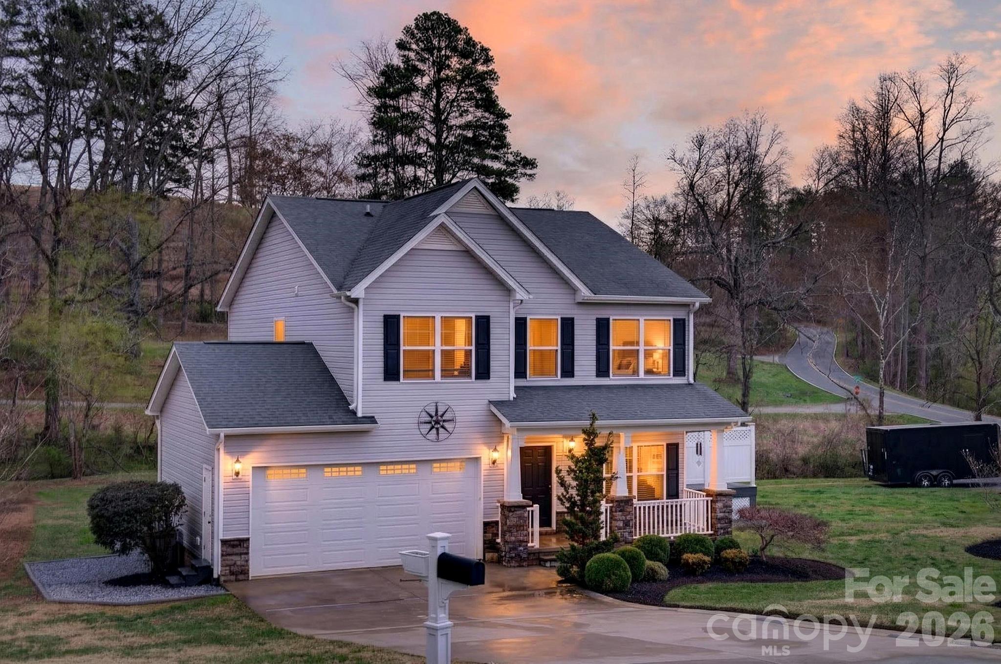 1002 Wellington Court NE, Lenoir, NC. property listing photo