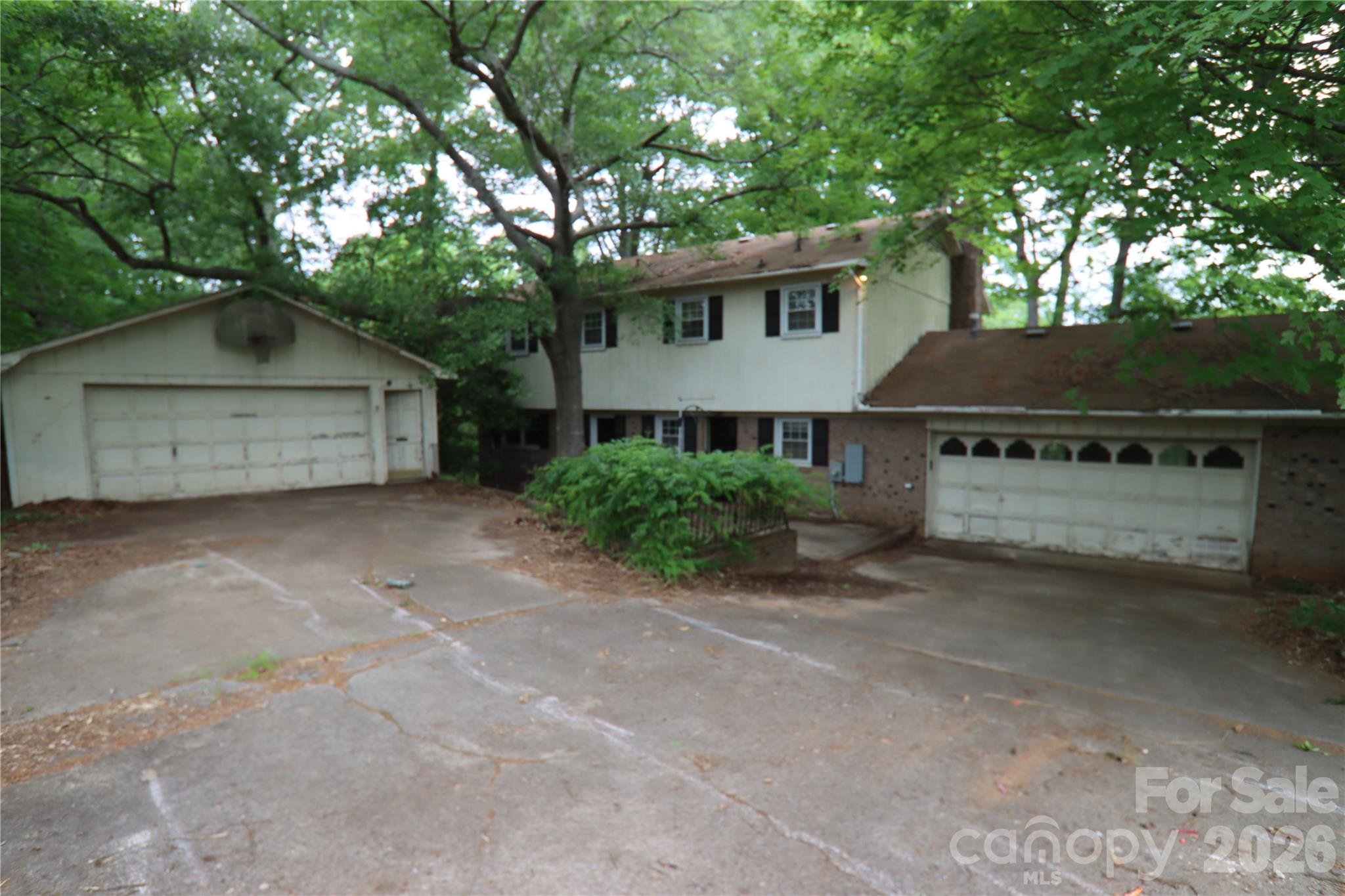 607 Willow, Harrisburg, NC — property listing photo 1