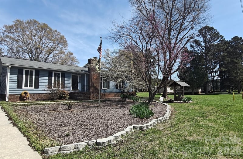 120 Greenway Drive, Salisbury, NC - 3 beds, 2 baths, 1,500 sqft - $279,400
