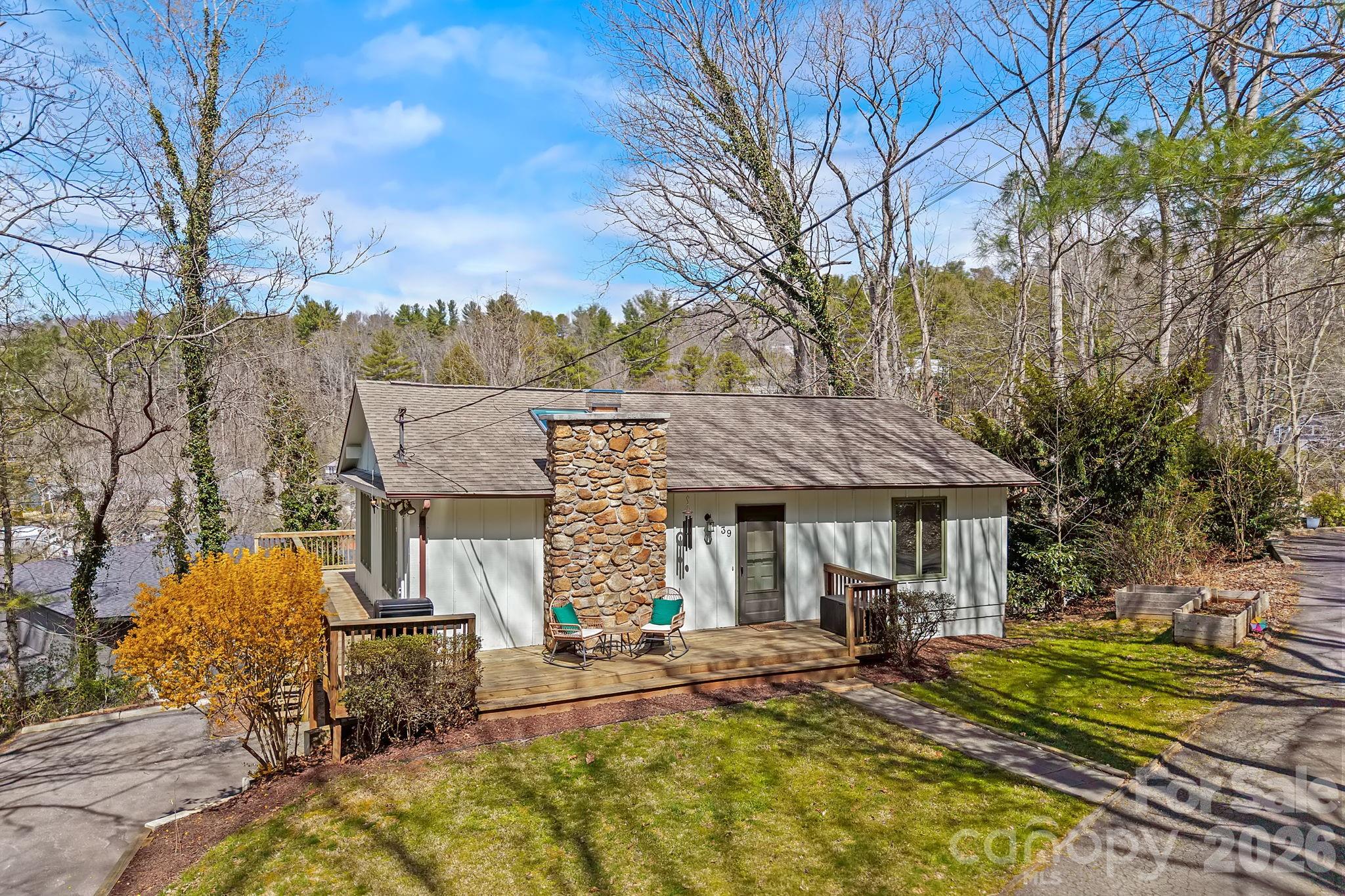 39 Spooks Branch Extension, Asheville, NC. property listing photo