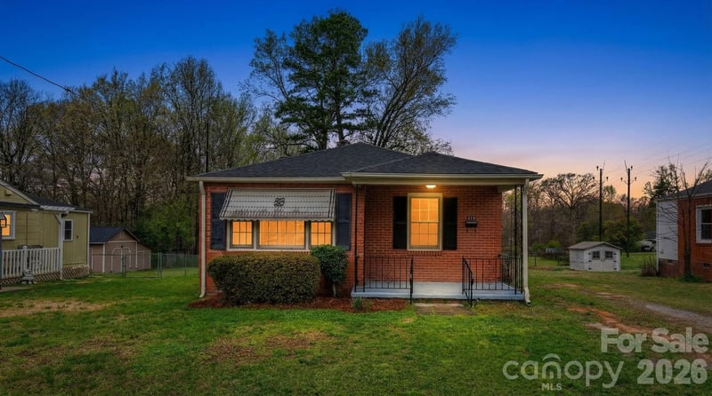 414 Ridge Street, Stanley, NC - 2 beds, 1 bath, 964 sqft - $210,000