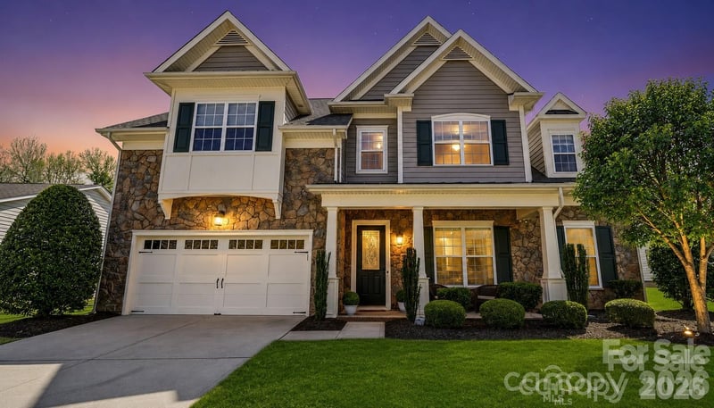 1162 Gold Rush Court, Fort Mill, SC - 4 beds, 3.5 baths, 2,919 sqft - $645,000