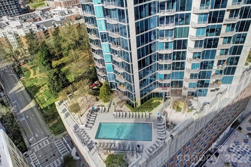 210 N Church Street Apt 3112, Charlotte, NC - 1 bed, 1 bath, 727 sqft - $325,000