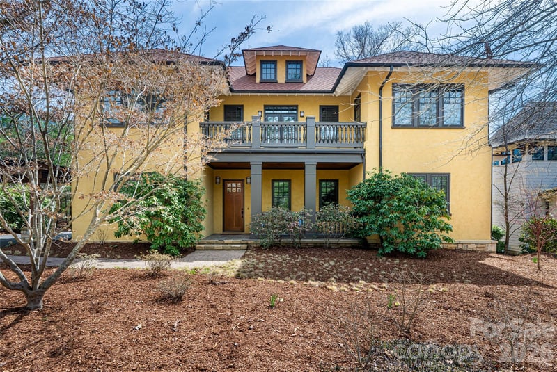 236 Racquet Club Road, Asheville, NC - 6 beds, 4.5 baths, 3,764 sqft - $1,550,000