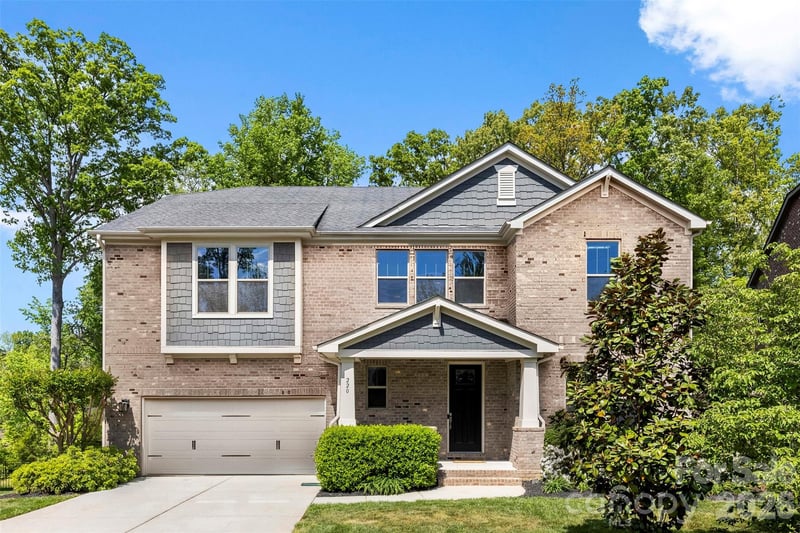 220 Kingsdown Avenue, Charlotte, NC - 5 beds, 4.5 baths, 5,185 sqft - $1,275,000