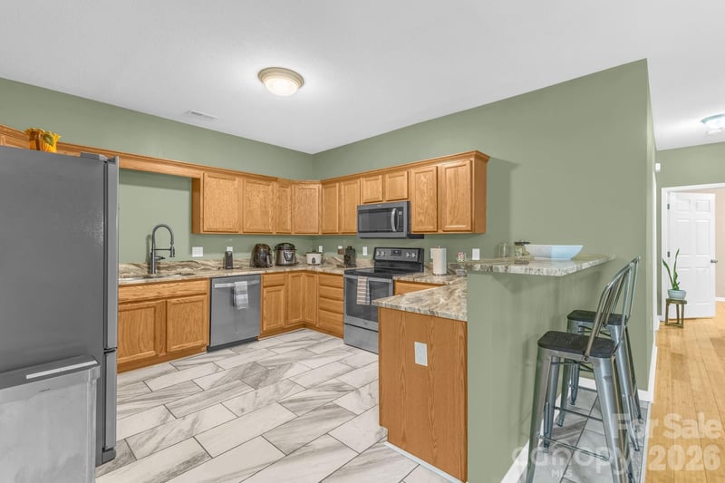 709 Villas Court, Asheville, NC - 3 beds, 2 baths, 1,176 sqft - $265,000