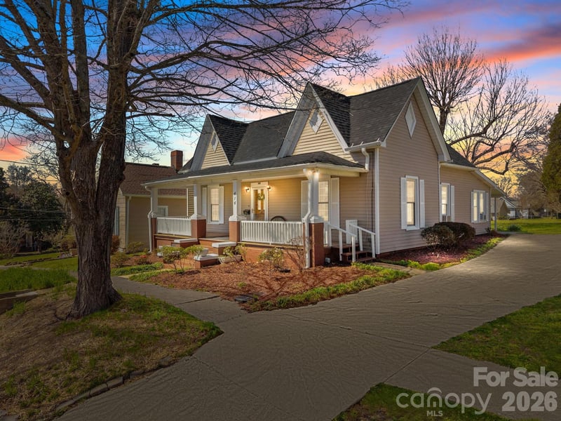 414 S Spencer Avenue, Spencer, NC - 3 beds, 1 bath, 1,536 sqft - $259,000