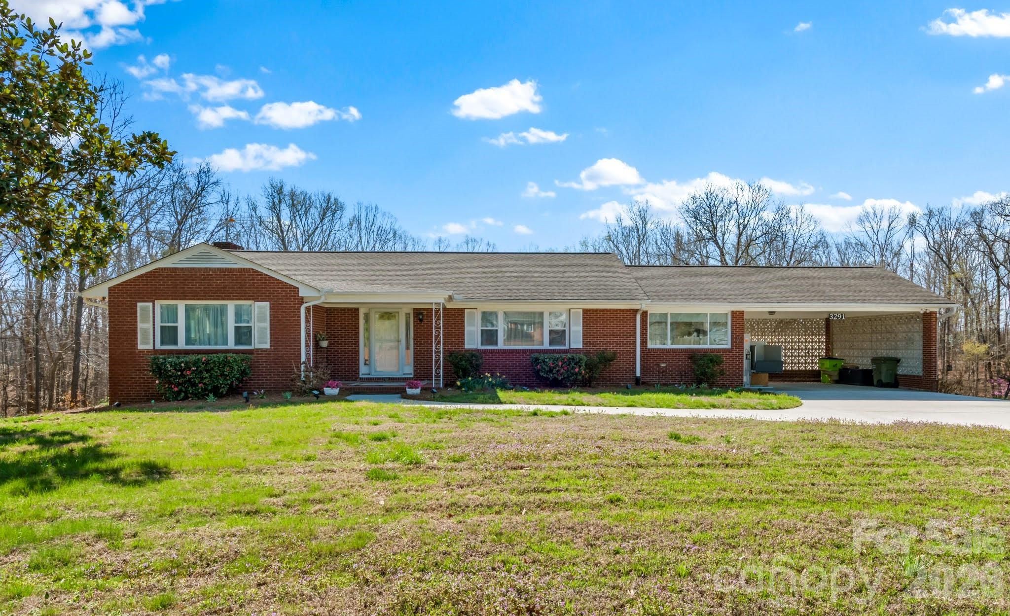 3291 Burton Road, Thomasville, NC. property listing photo