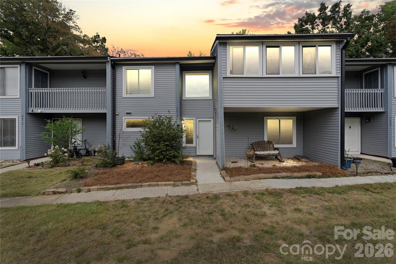 6610 Point Comfort Lane, Charlotte, NC - 4 beds, 2.5 baths, 1,924 sqft - $299,000