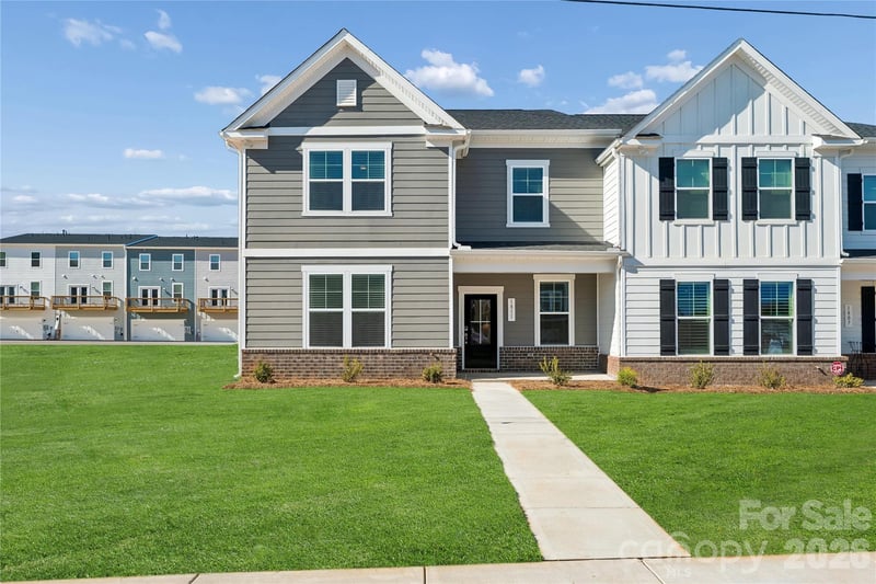 1819 Viewfield, Fort Mill, SC - 3 beds, 3 baths, 2,425 sqft - $439,000