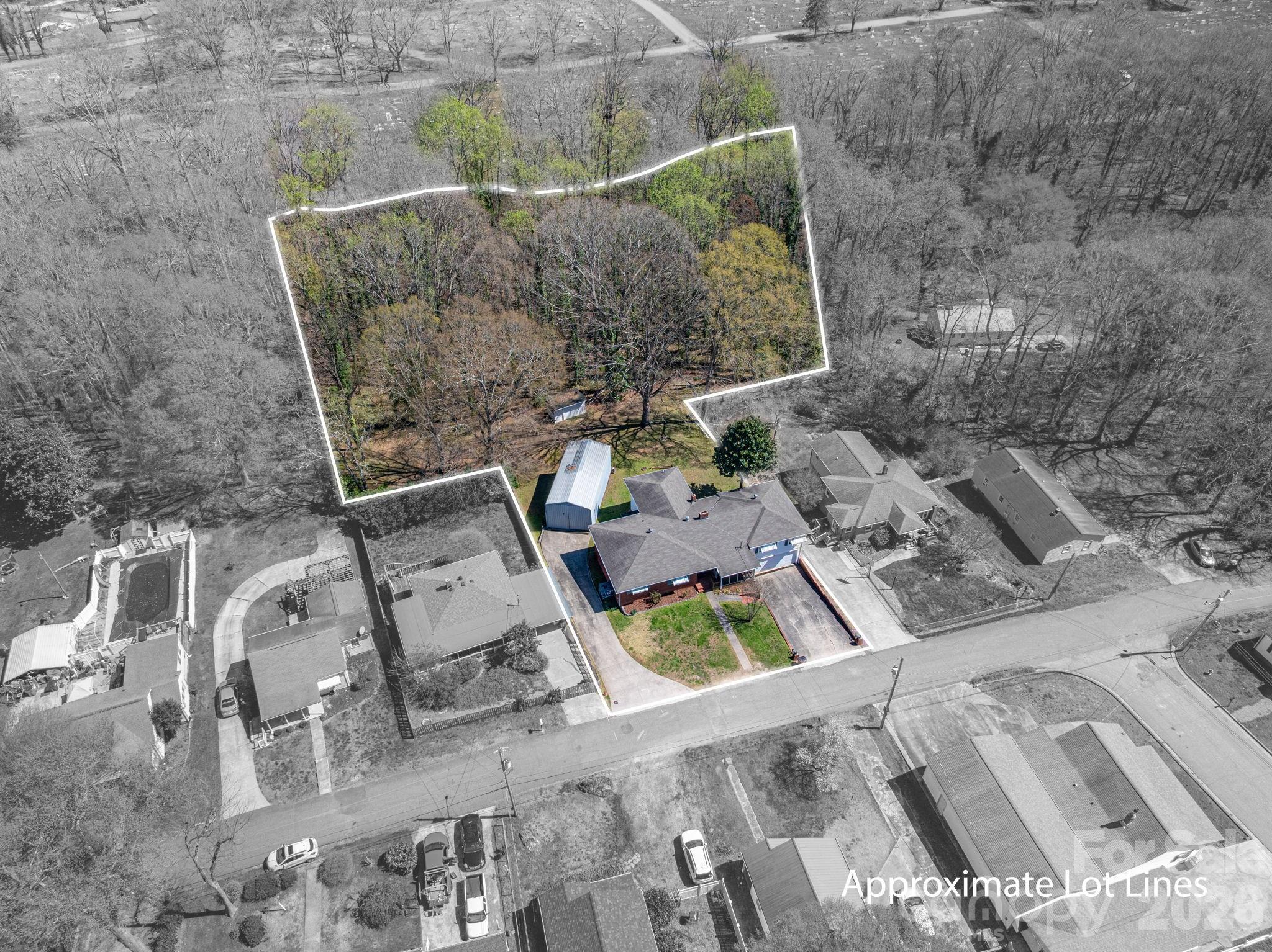 608 N State Street, Lincolnton, NC — property listing photo