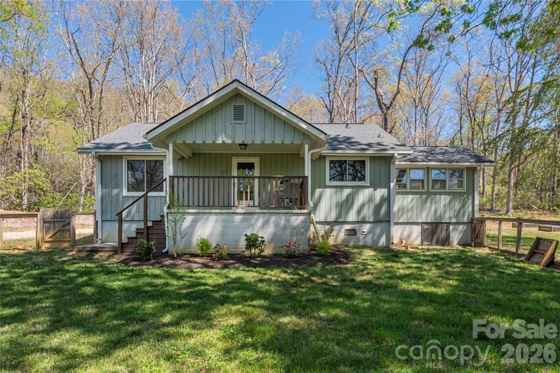35 Grey Rock, Black Mountain, NC - 2 beds, 1 bath, 1,231 sqft - $395,000
