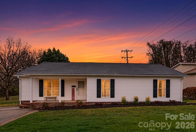 5 S 1st Street, Belmont, NC - 4 beds, 2 baths, 1,313 sqft - $349,000