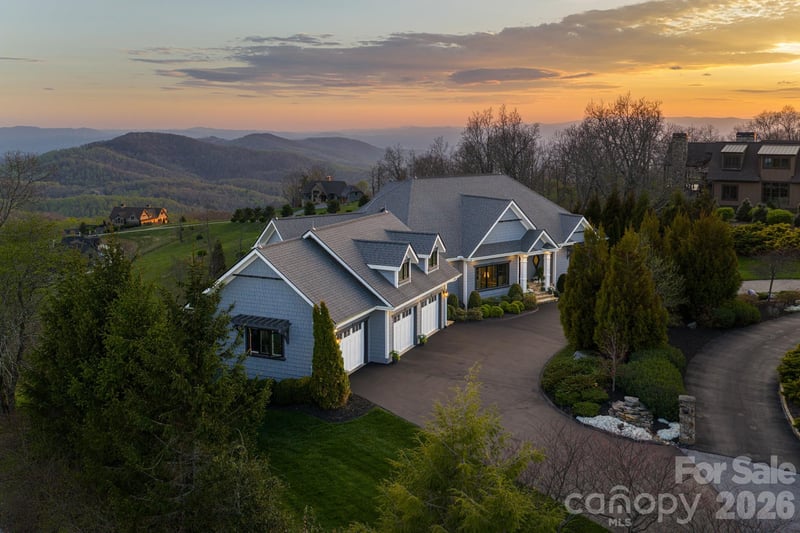 89 N Snow Ridge Drive Apt 13, Hendersonville, NC - 3 beds, 3.5 baths, 3,313 sqft - $2,285,000