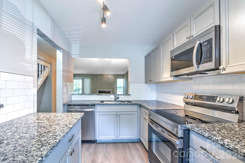 6129 Windsor Gate Lane, Charlotte, NC - 2 beds, 2.5 baths, 1,116 sqft - $169,900