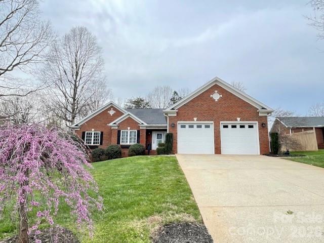 4945 Brookridge Drive NE, Hickory, NC — property listing photo