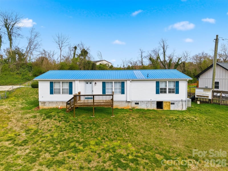 315 W Mcdowell Street, Morganton, NC - 3 beds, 2 baths, 1,456 sqft - $199,900