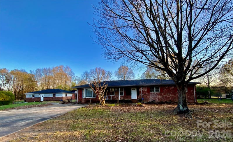 154 Lovelace Road, Forest City, NC - 3 beds, 2 baths, 1,848 sqft - $191,000