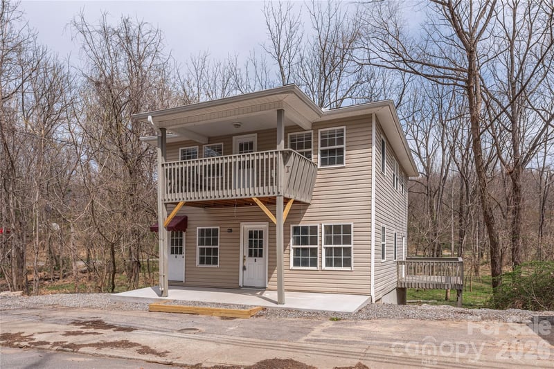 448 Sand Hill Road, Asheville, NC - 4 beds, 1,504 sqft - $300,000