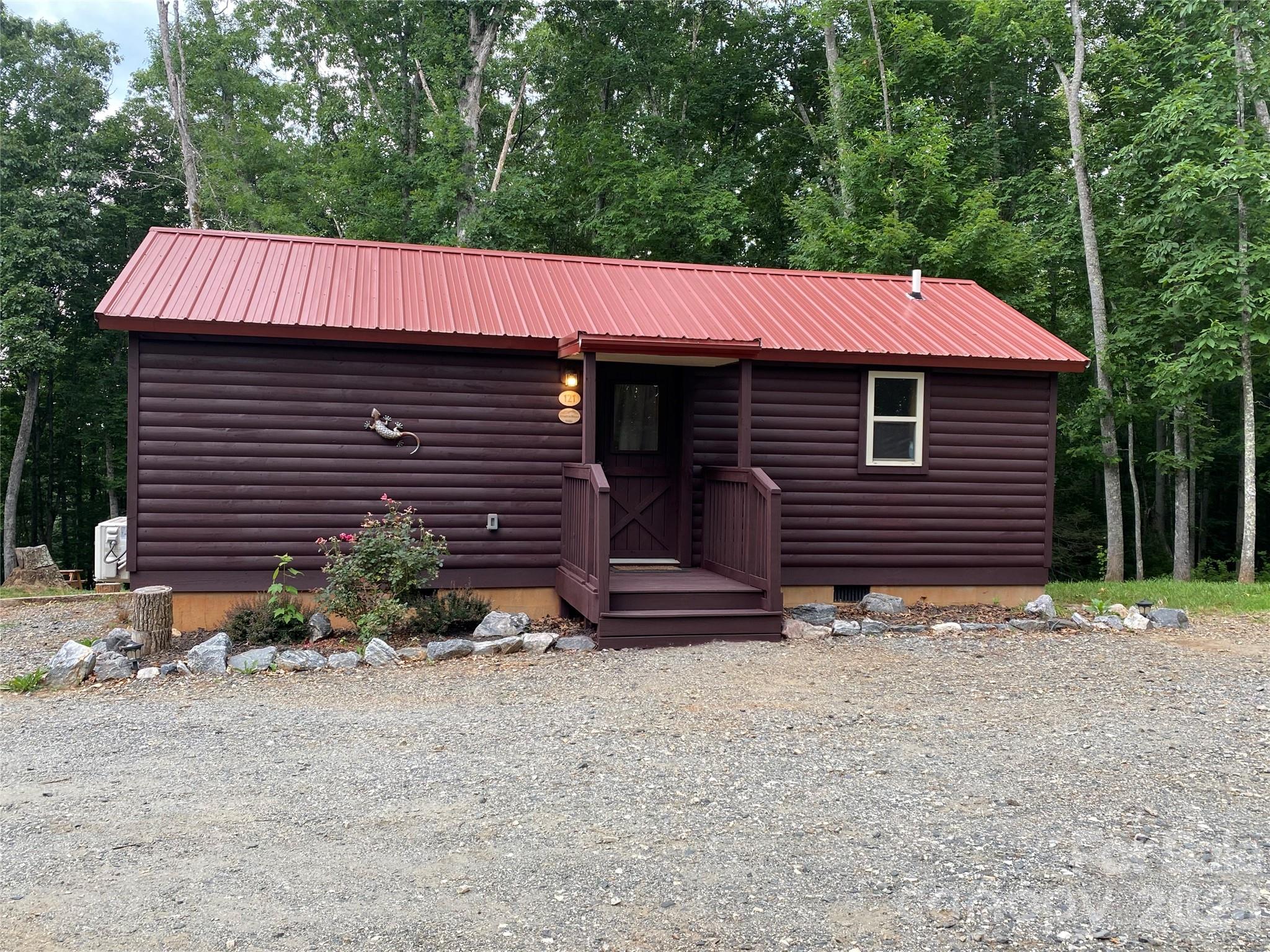 123 Deer Hill, Weaverville, NC. property listing photo