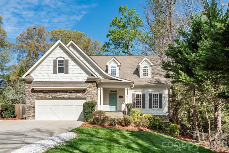 939 Linda Lane, Charlotte, NC - 6 beds, 3.5 baths, 4,427 sqft - $1,475,000