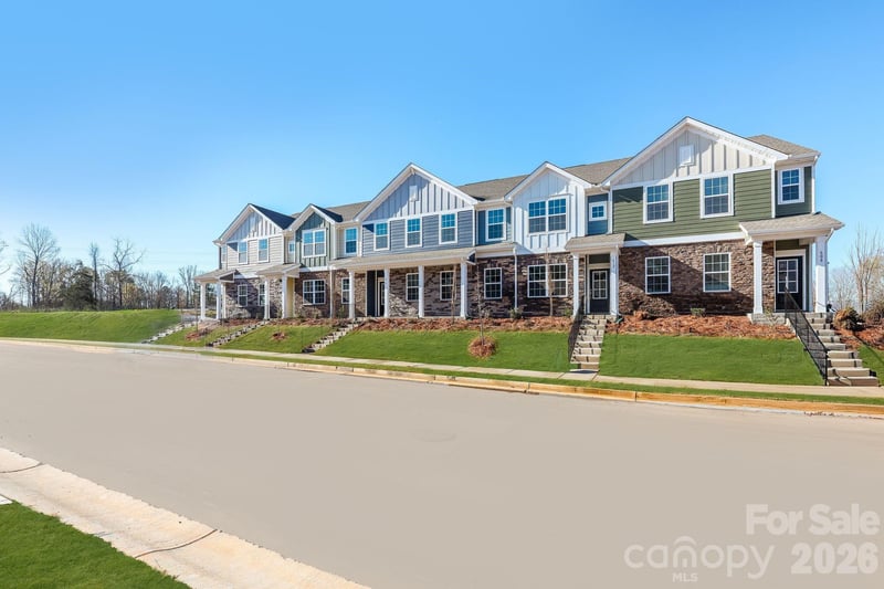 616 Sparano Loop Apt 154, York, SC - 3 beds, 2.5 baths, 1,680 sqft - $245,000