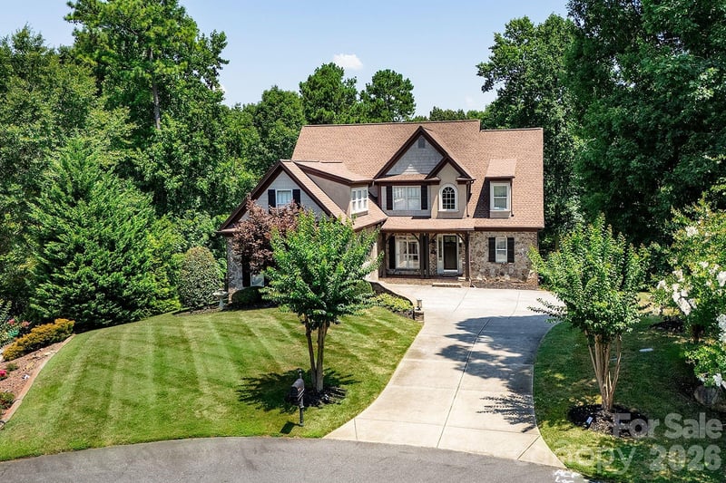 394 Stone Cliff Lane, Lake Wylie, SC - 4 beds, 4.5 baths, 5,150 sqft - $999,999
