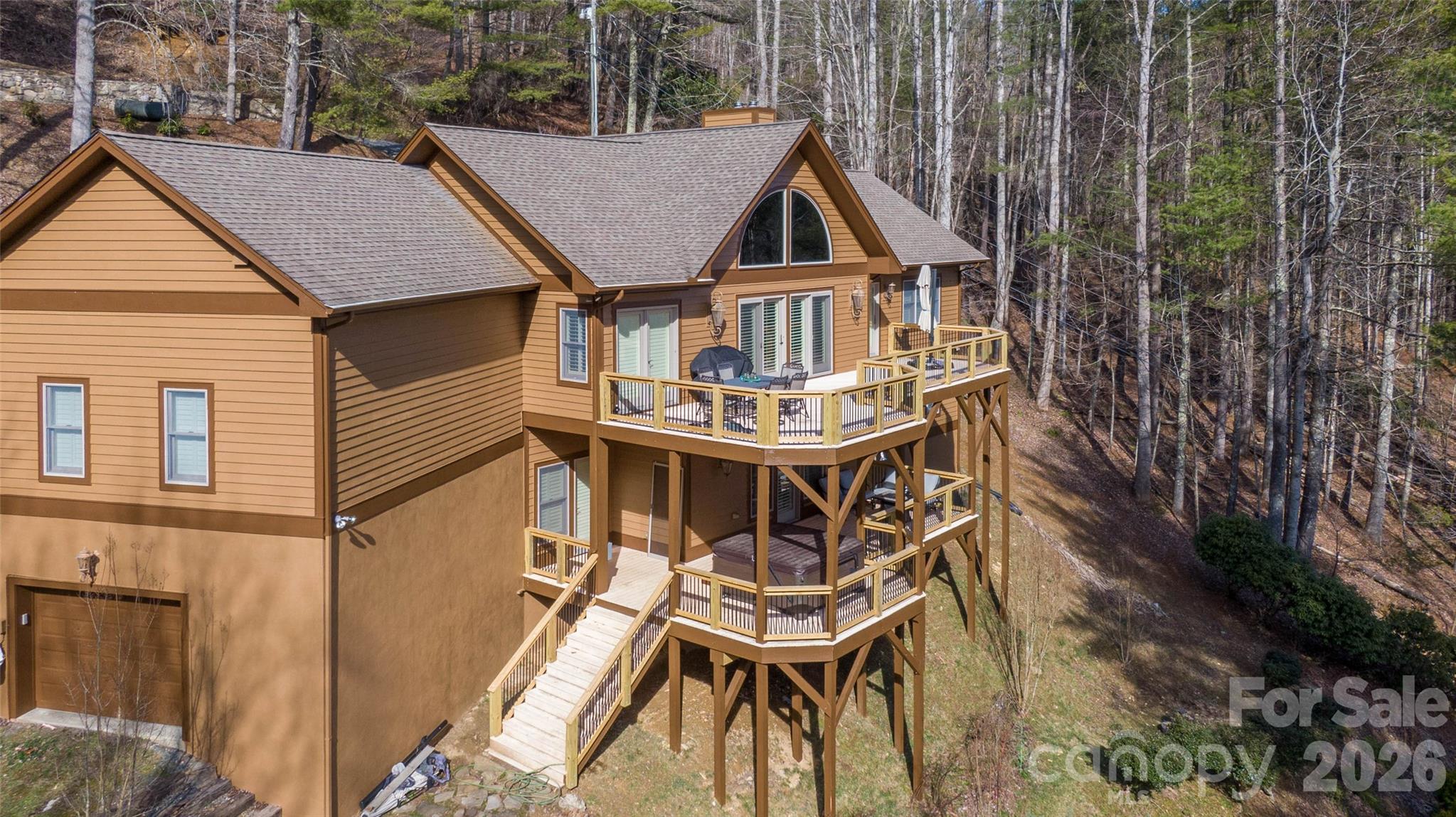 446 Windridge Drive, Sugar Grove, NC. property listing photo