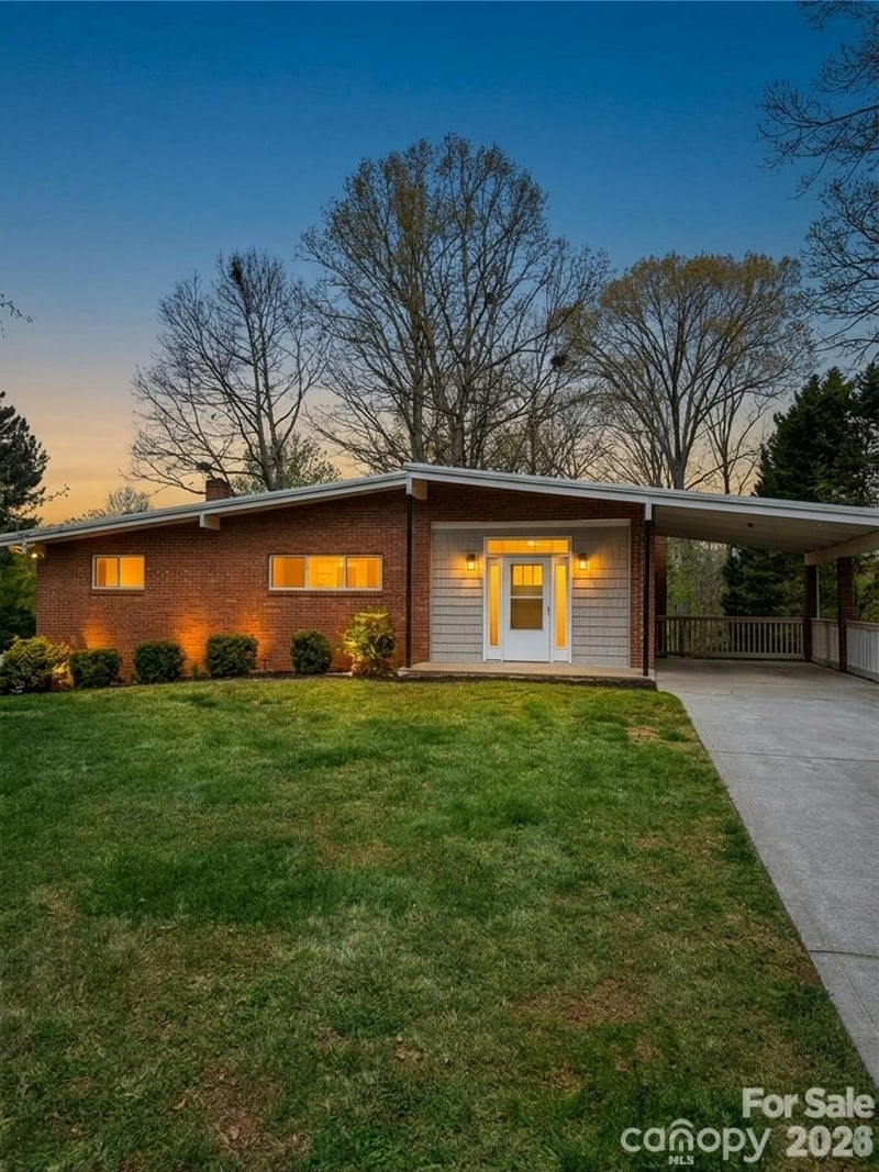 3743 Crosland Road, Winston Salem, NC - 4 beds, 2 baths, 2,044 sqft - $319,900