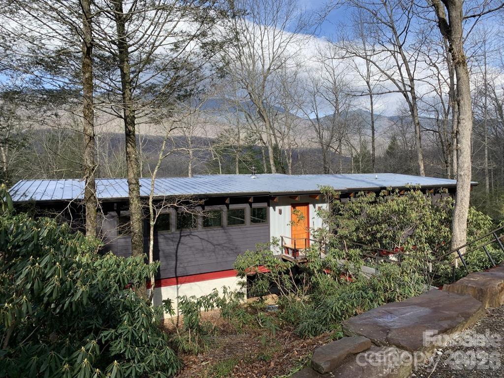 448 Mt. Mitchell Drive, Burnsville, NC. property listing photo
