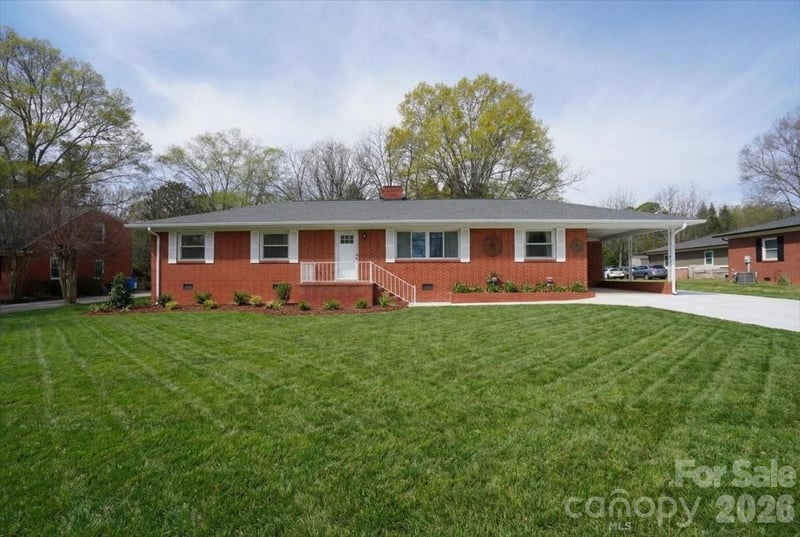 345 S Magnolia Street, Mooresville, NC - 3 beds, 2 baths, 1,818 sqft - $380,000