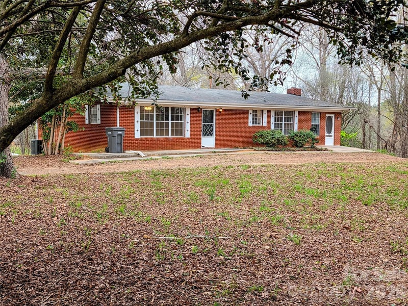 40617 Old Cottonville, Norwood, NC - 3 beds, 3 baths, 1,653 sqft - $339,900