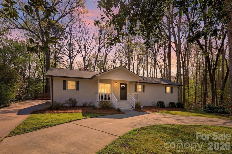 6017 Caroline, Matthews, NC - 3 beds, 2 baths, 1,853 sqft - $449,900