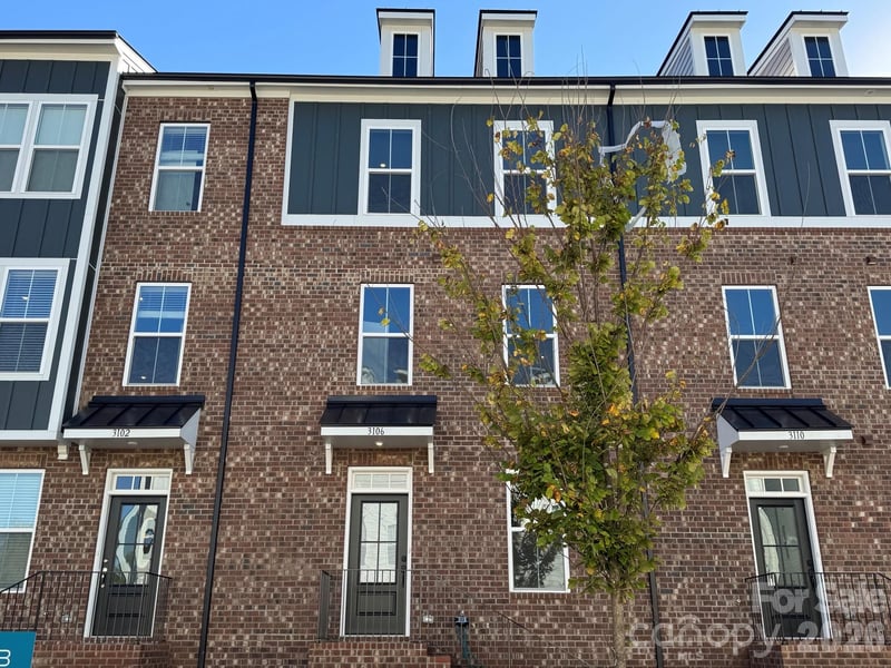 3106 Middle Street, Charlotte, NC - 3 beds, 3.5 baths, 1,880 sqft - $429,900