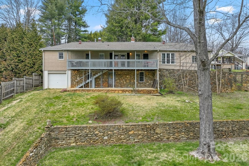 212 Holtzclaw Street PT # 14-15, Canton, NC - 2 beds, 2 baths, 1,118 sqft - $298,000