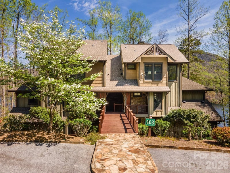 103 Southshore Drive B4, Tuckasegee, NC - 2 beds, 2.5 baths, 1,702 sqft - $650,000