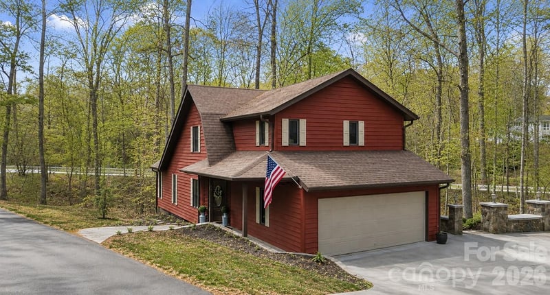 139 Alpine Drive, Wilkesboro, NC - 2 beds, 2.5 baths, 2,851 sqft - $479,900
