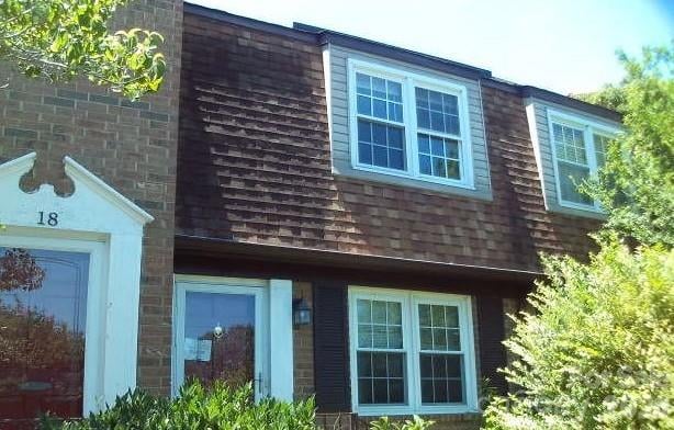 911 Nottingham Drive Apt 19, Gastonia, NC - 2 beds, 1.5 baths, 1,068 sqft - $109,900