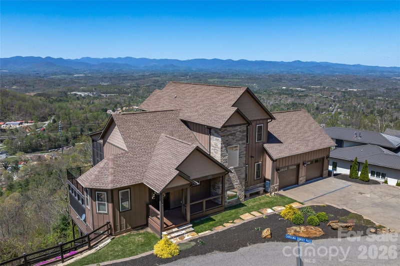 179 Serenity Ridge Trail, Asheville, NC - 3 beds, 4 baths, 4,380 sqft - $1,849,179